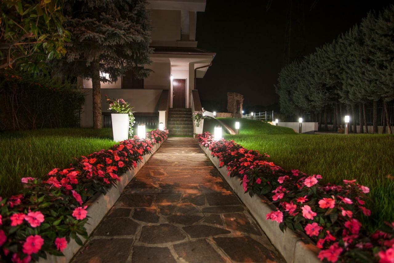 B&B Villa Aurora Brugherio Eksteriør billede
